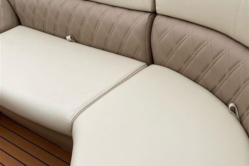 Yuav Tsum Muaj Dab Tsi Yuav Tsum Tau Ua Thaum Tsim Cov Rooj Tog Zaum Marine?